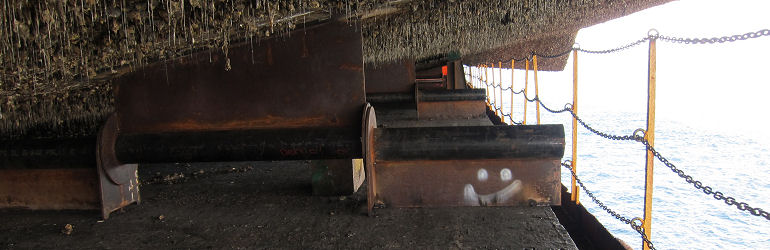 SF drydock transport on Tern - Seafastening under dock