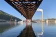 Towing span between the piers